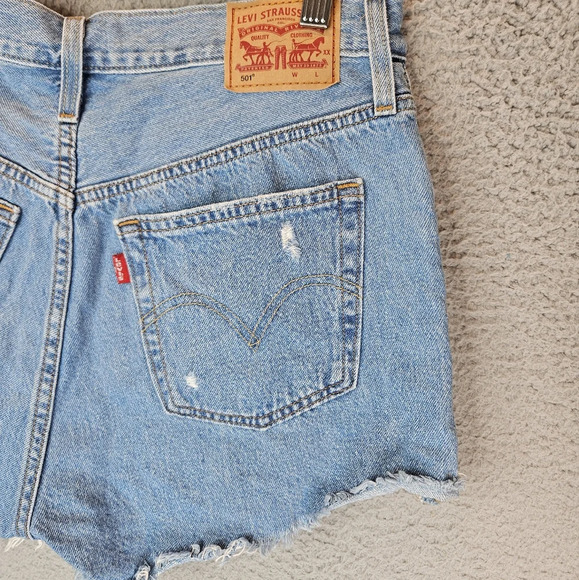 Levi's Womens 501 Blue Denim Distressed Jean Shorts Sz 29 Cut Off - Picture 7 of 10